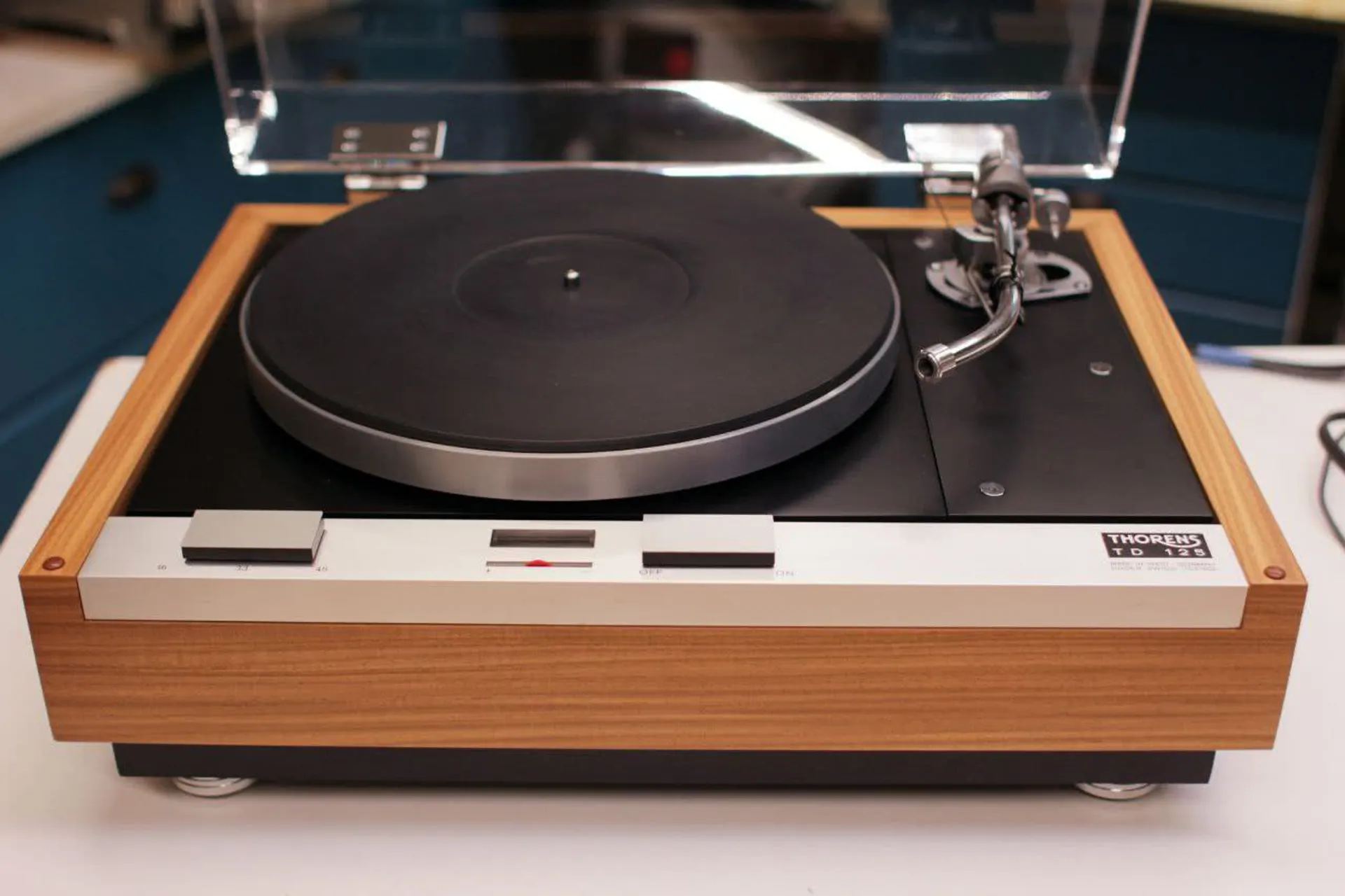 Thorens TD125